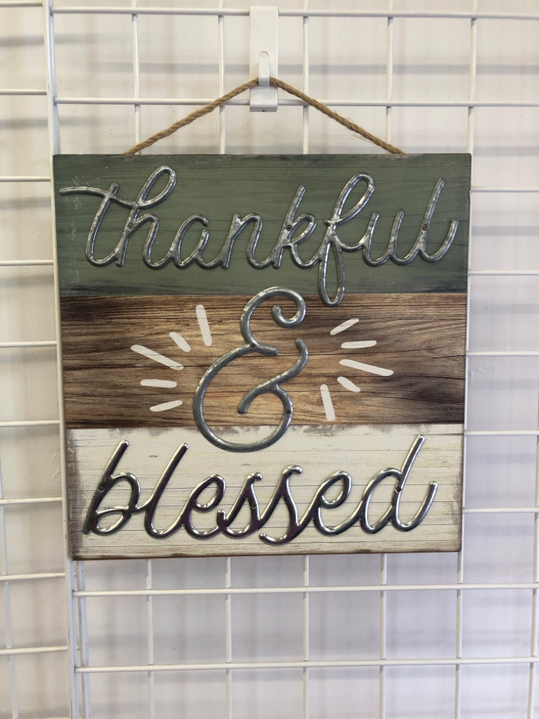 THANKFUL AND BLESSED WALL ART.