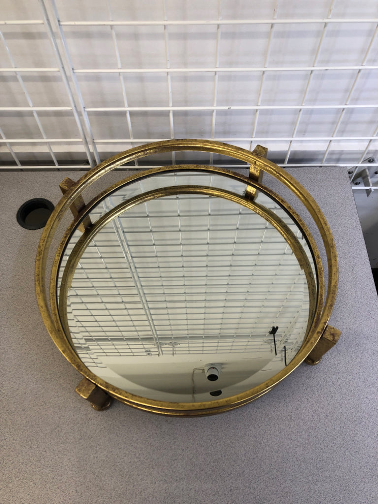 GOLD RAISED MIRRORED CIRCLE TRAY.