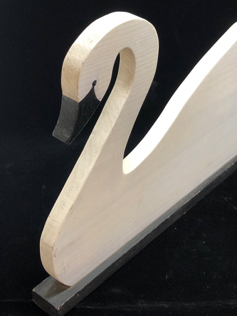 WOOD SWAN SHELF DECOR.