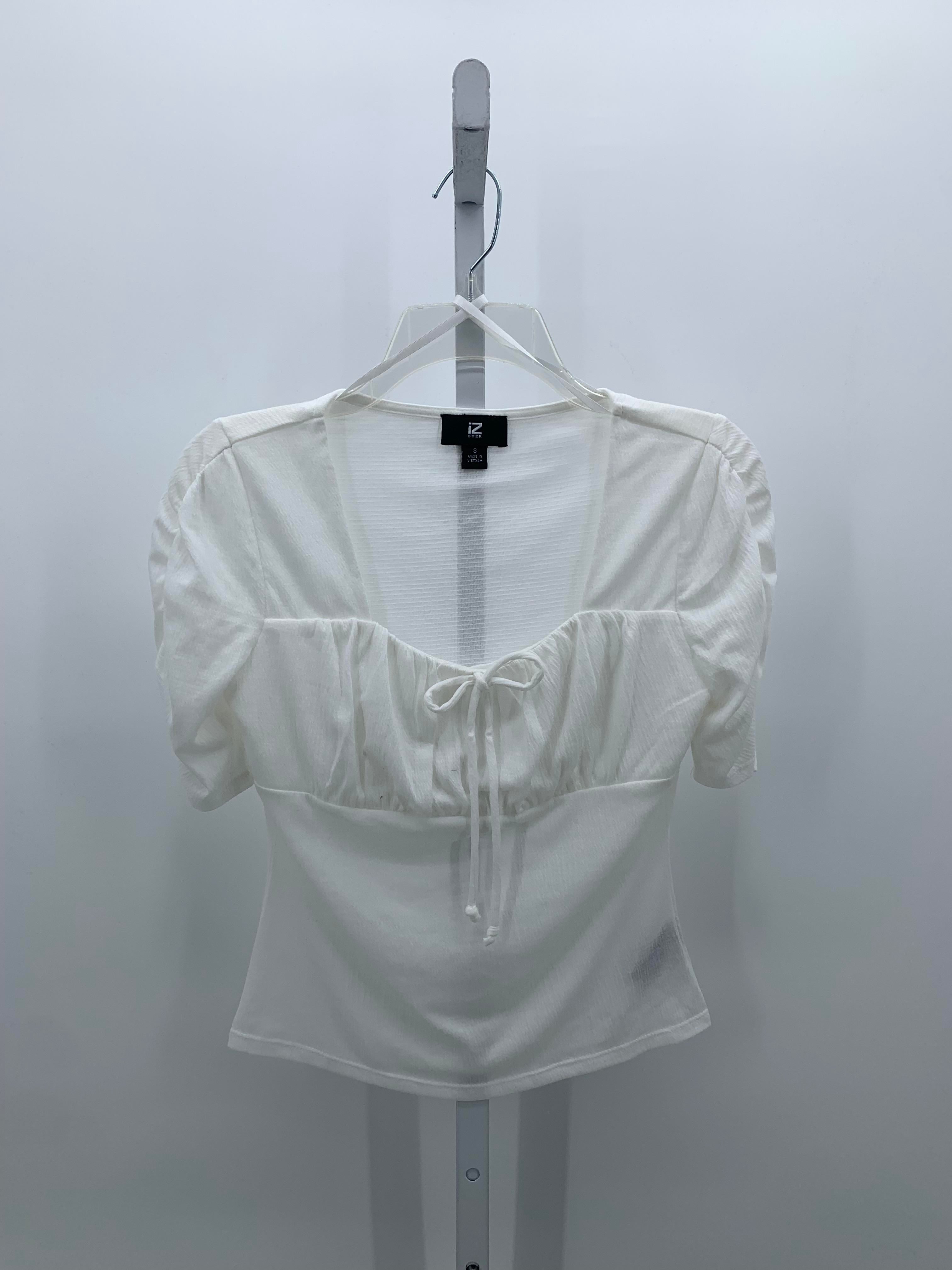 IZ Byer Size Small Misses Short Sleeve Shirt