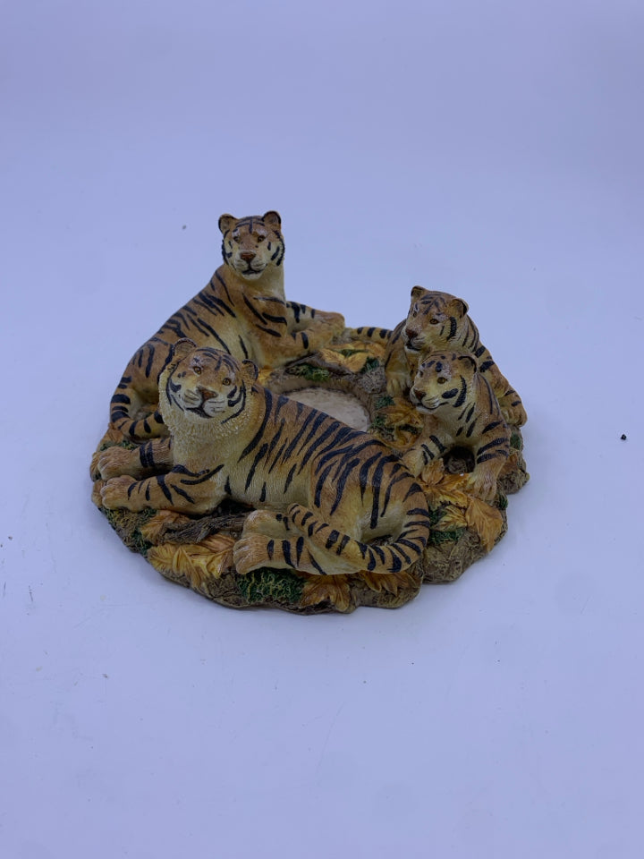 ROUND RESIN TIGER CANDLE HOLDER.