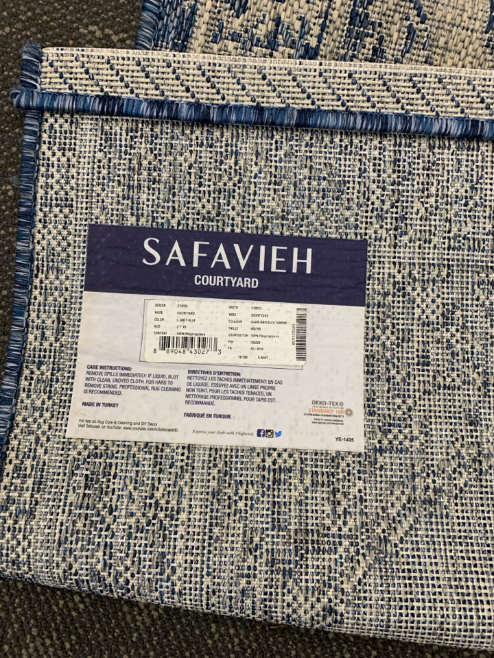 SAFAVIEH "COURTYARD" GREY BLUE PATTERNED BORDER W/ MEDAILION IN CENTER.