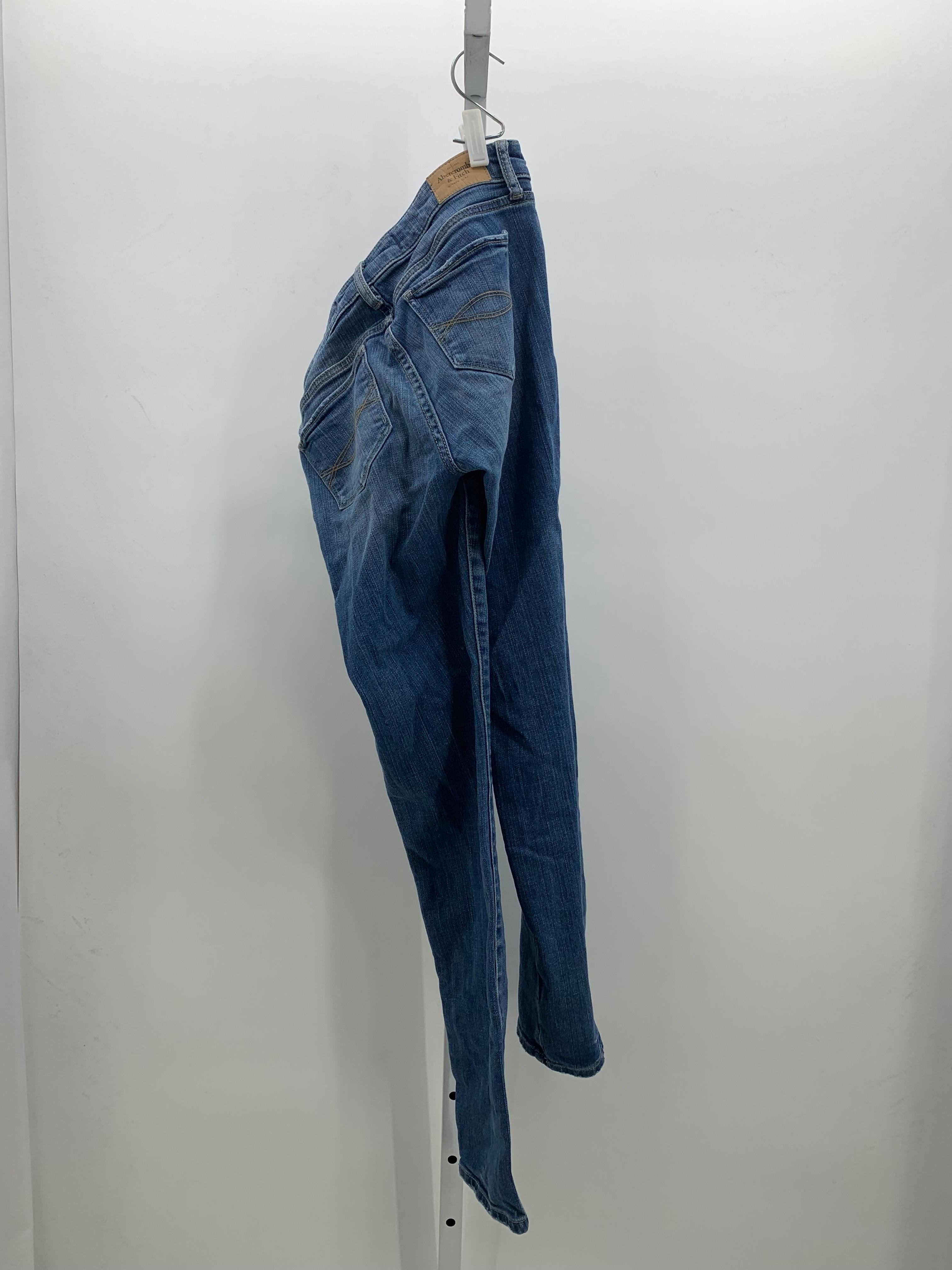 Abercrombie Size 4 Short Juniors Jeans