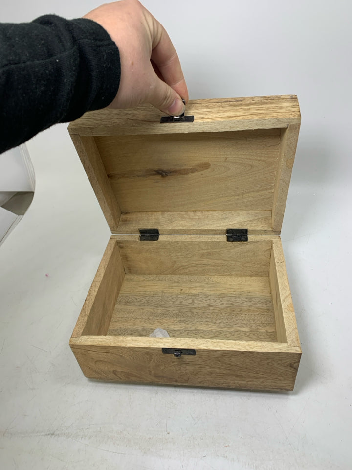 WOOD BOX W/  SPARKLE MONOGRAM "M" JEWELRY BOX.