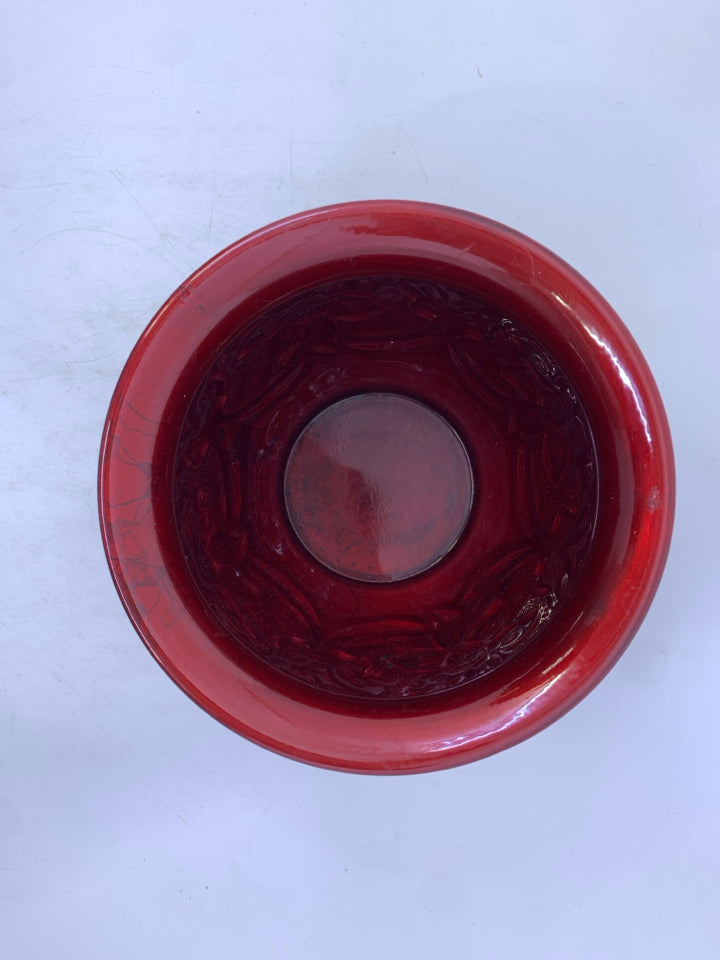 RED METAL EMBOSSED PLANTER.