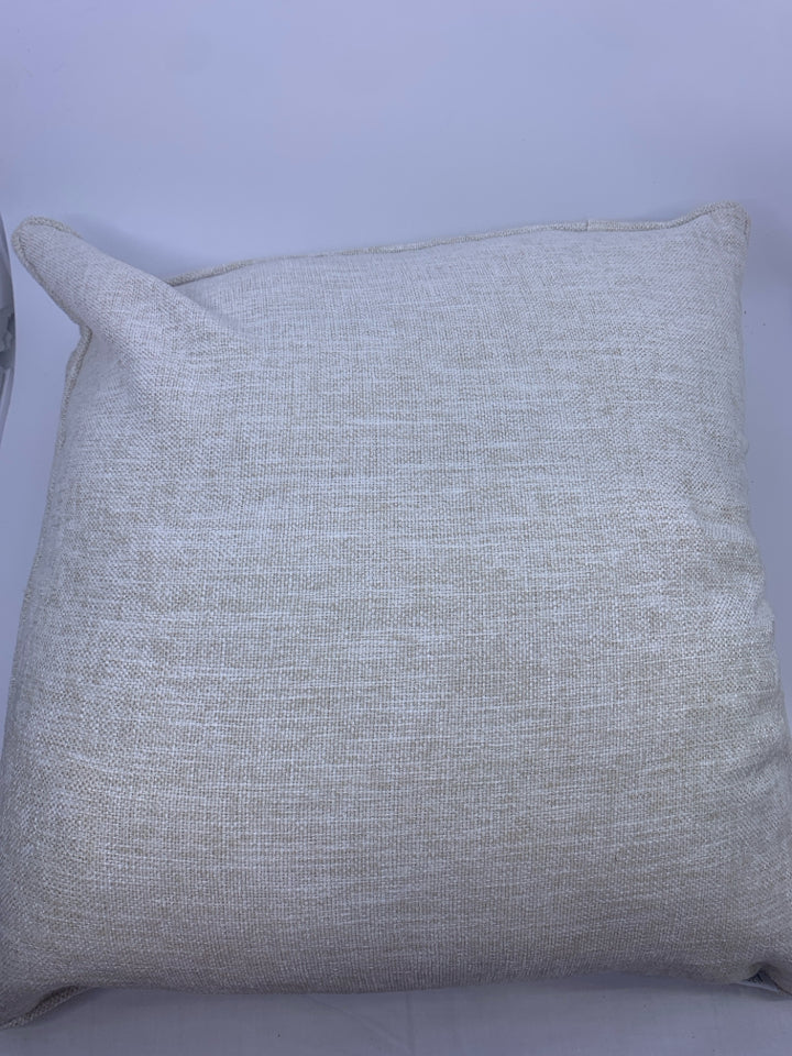 BEIGE TEXTURED ACCENT PILLOW.