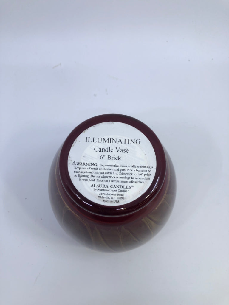 RED & GOLD GLASS CANDLE.