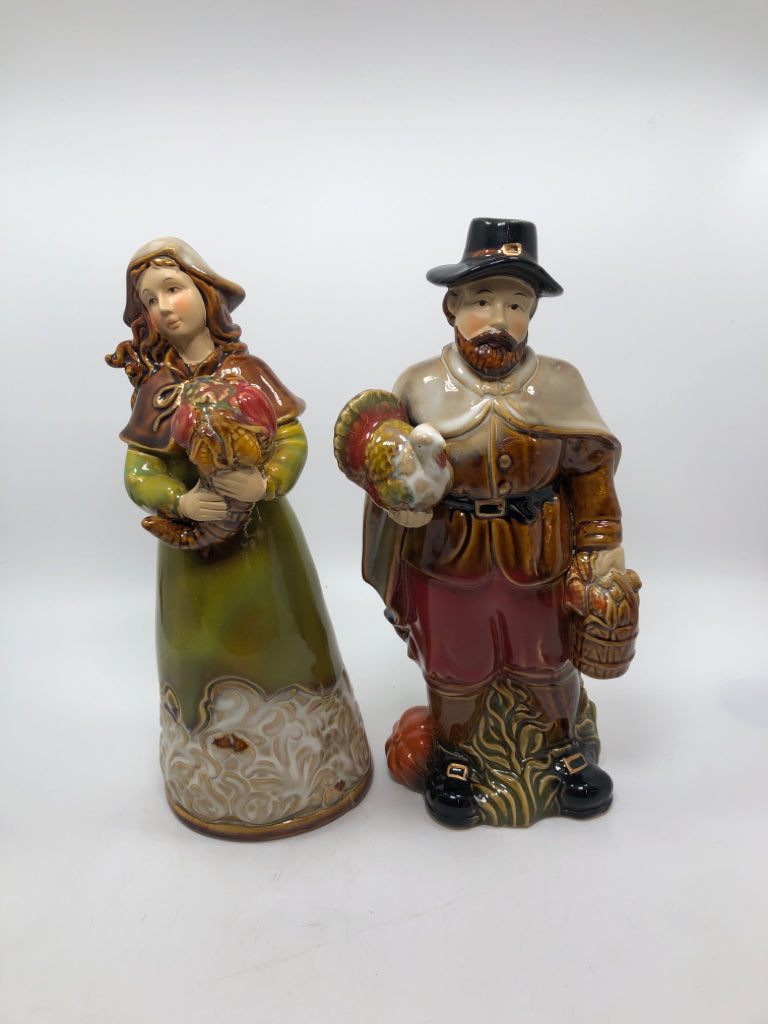 2PC THANKSGIVING COUPLE FIGURINES.