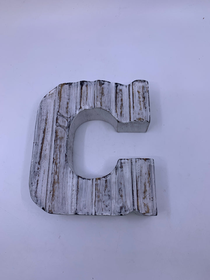 WHITE WASHED MONOGRAM C.