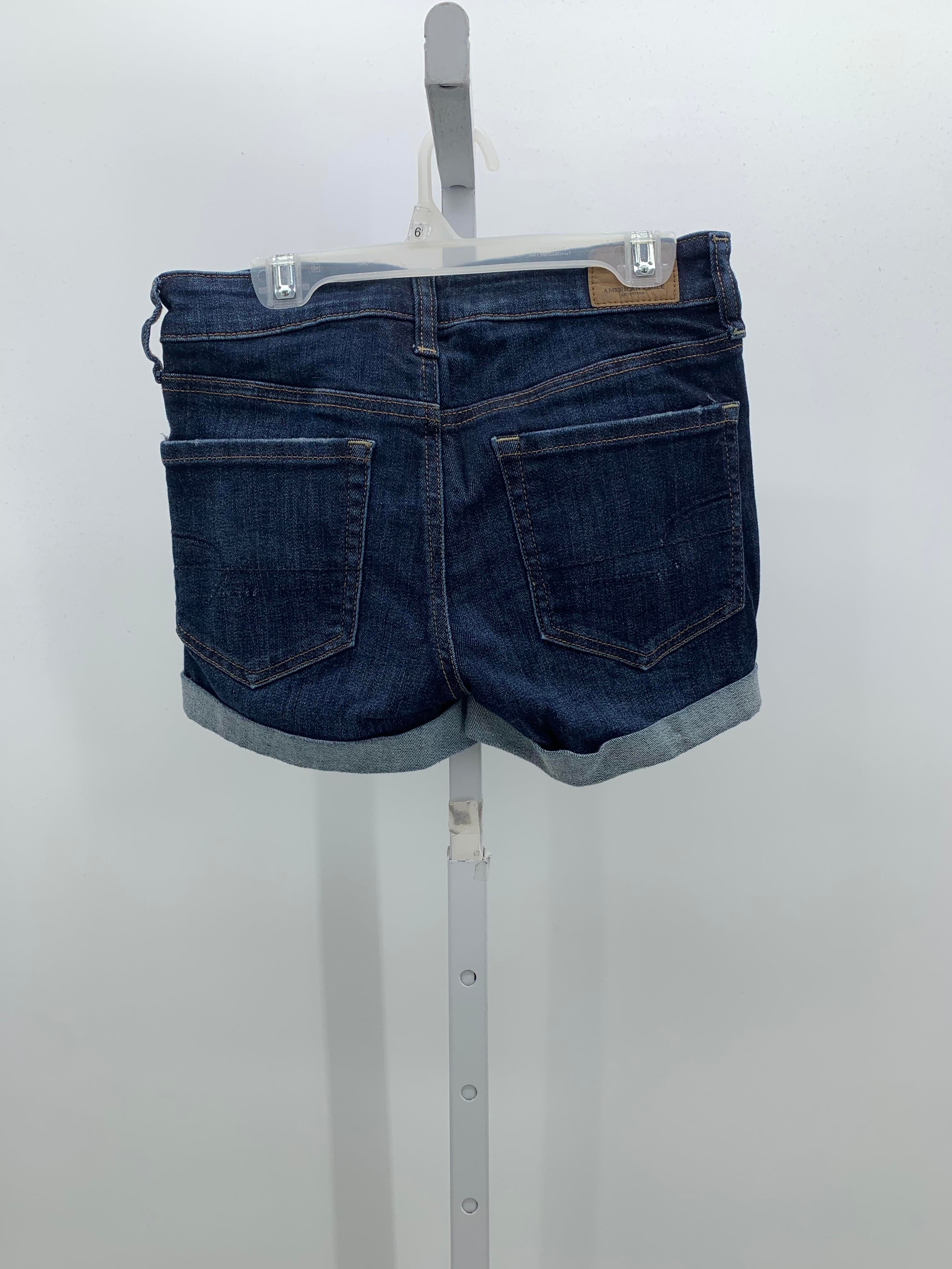 American Eagle Size 2 Juniors Shorts