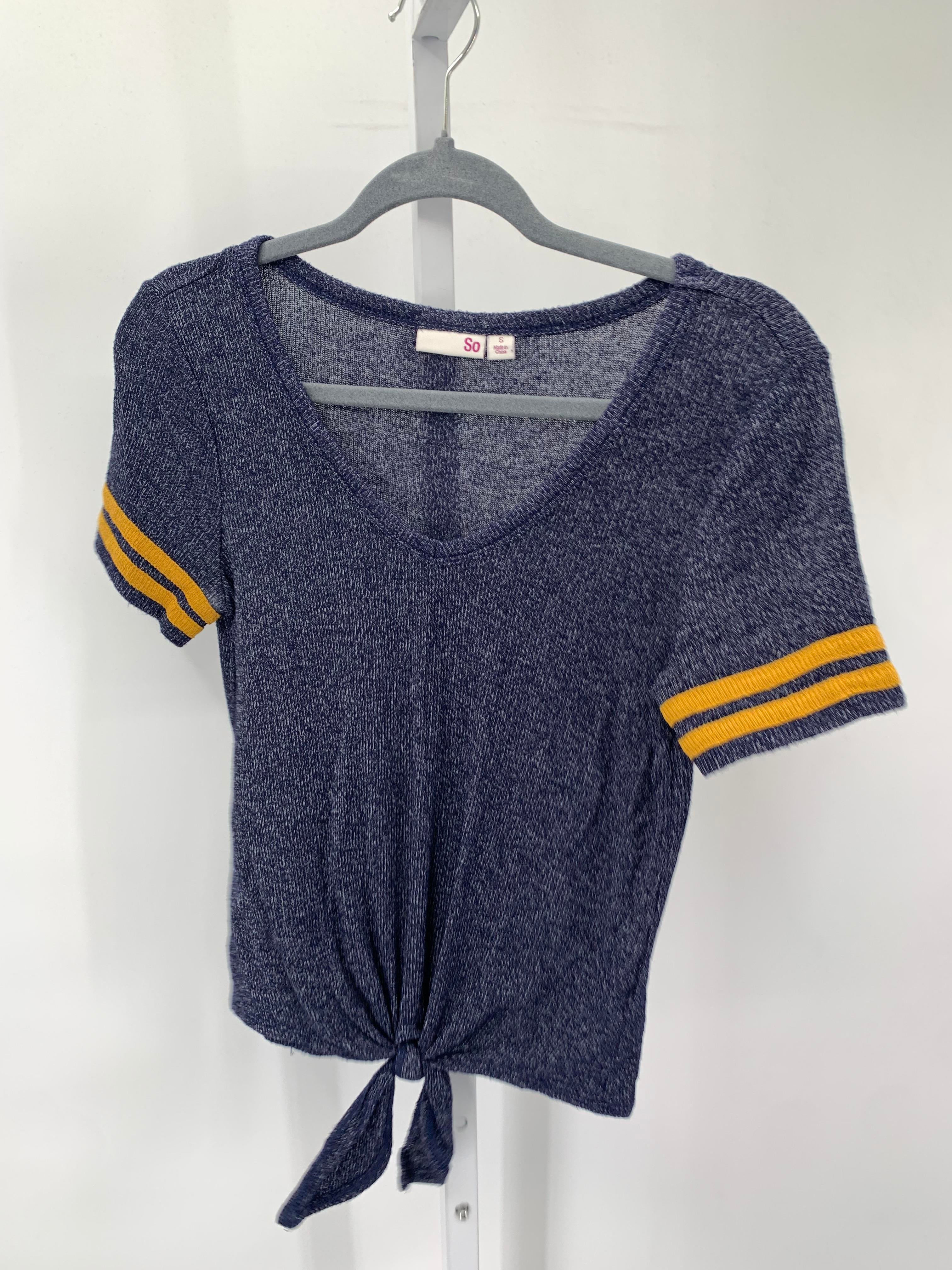 SO Size Small Juniors Short Sleeve Shirt