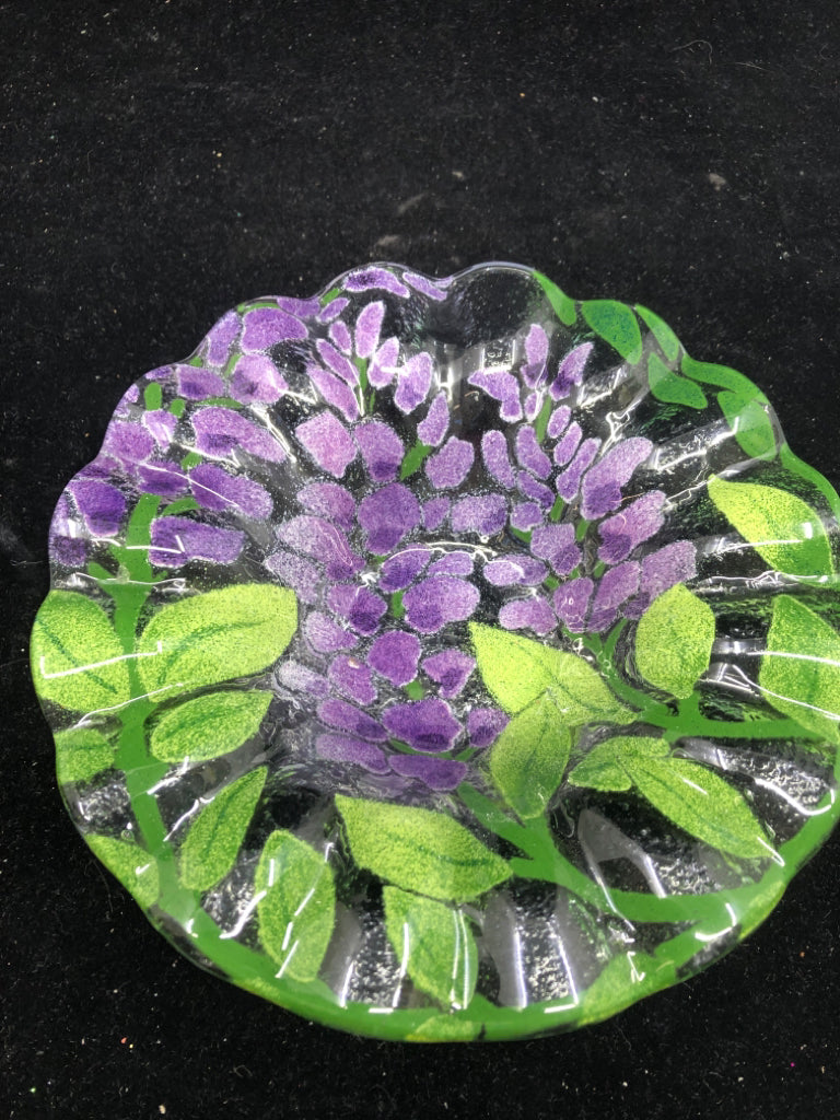 PURPLE AND GREEN WAVY EDGE FLORAL BOWL.