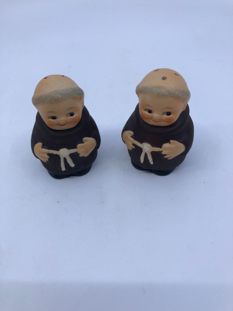 VTG GOEBEL FRIAR MONK SALT AND PEPPER SHAKERS.