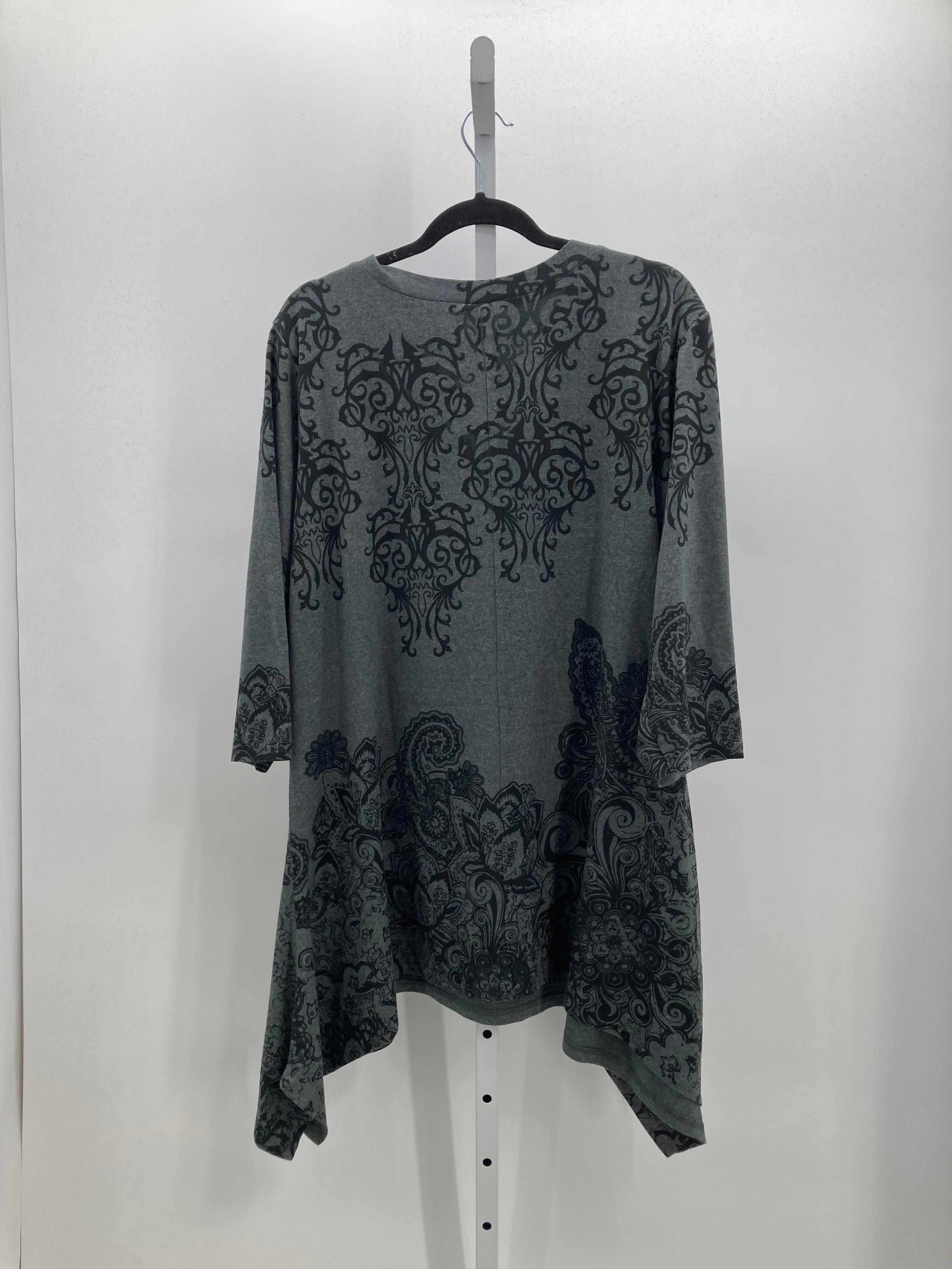 Size 1X Womens 3/4 Sleeve Shirt