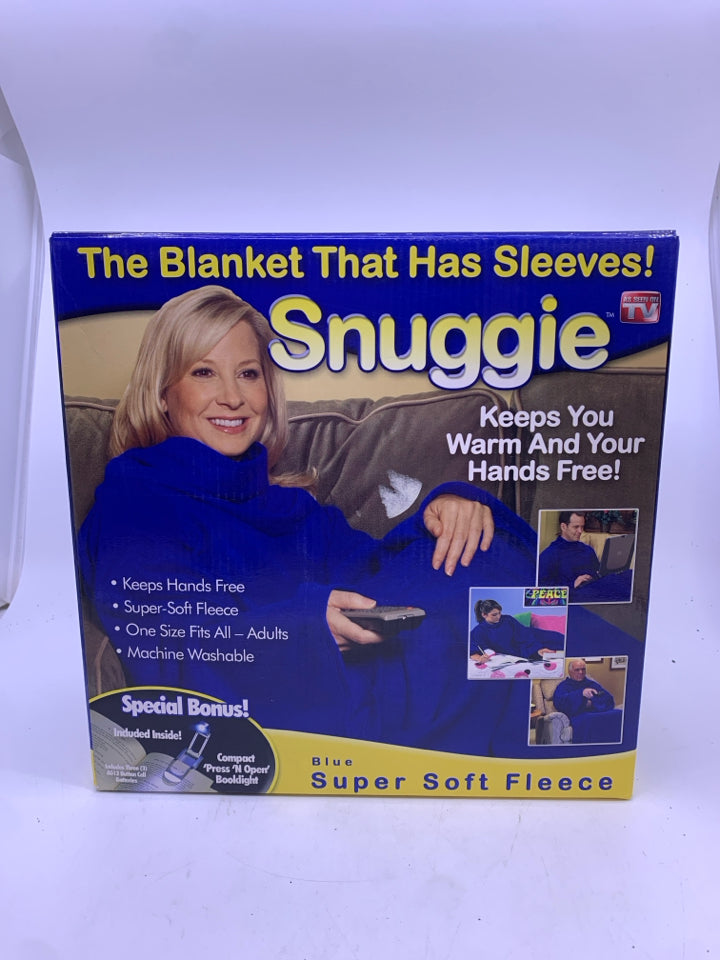 NIB SNUGGIE WEARABLE BLANKET