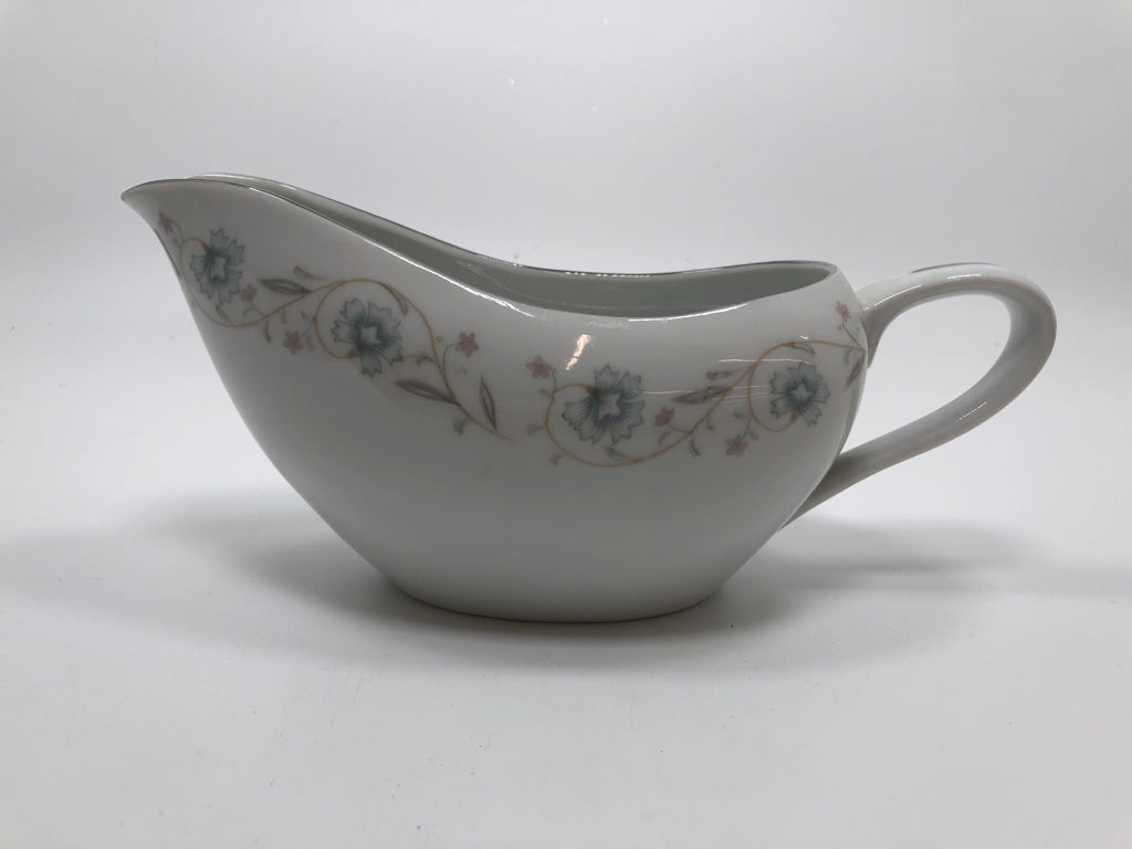 GRAVY BOAT - ENGLISH GARDEN.