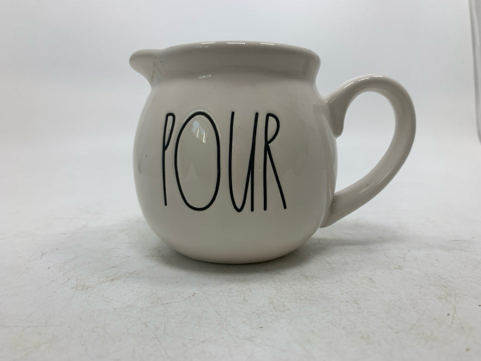 'POUR' CREAMER.