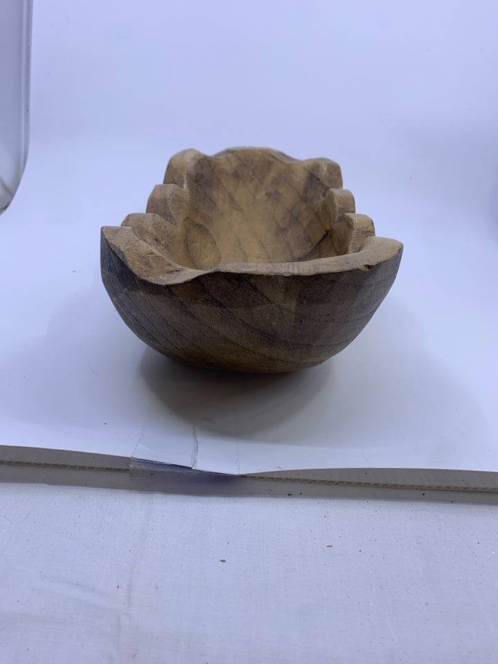 OVAL WOOD CENTERPIECE BOWL W/ SCALLOP EDGE WALMART.
