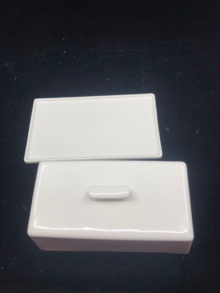 WHITE SQUARE BUTTER DISH.