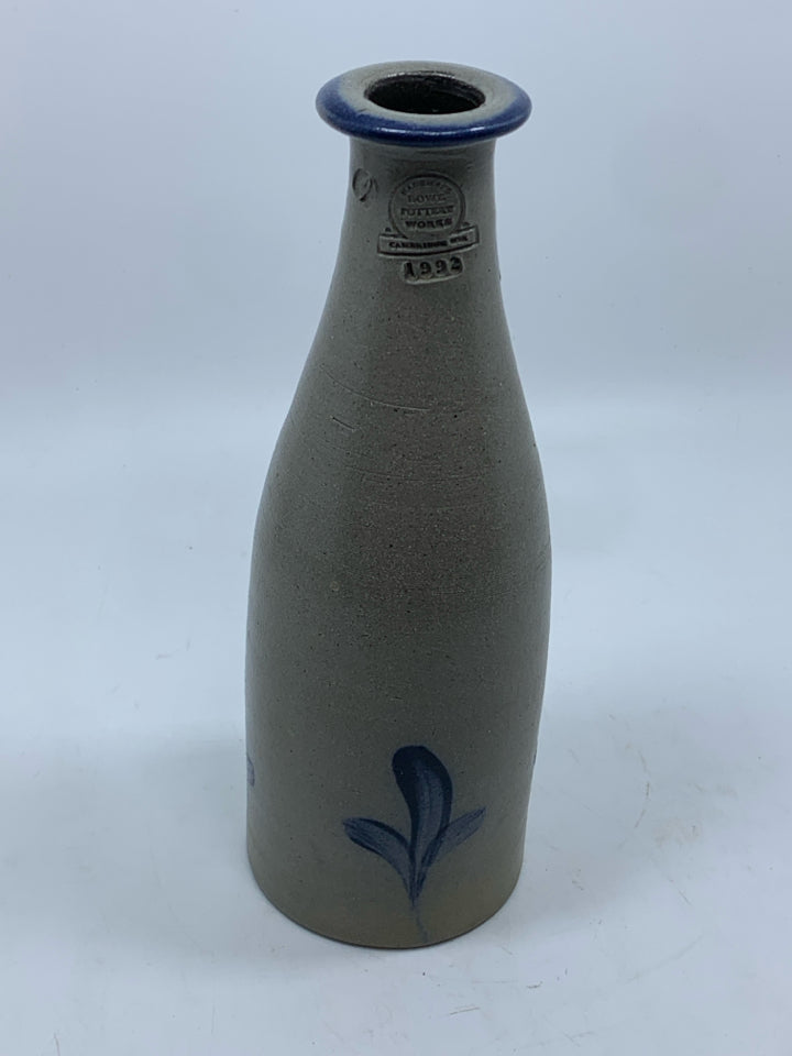BLUE GREY SALT GLAZE NARROW NECK VASE.