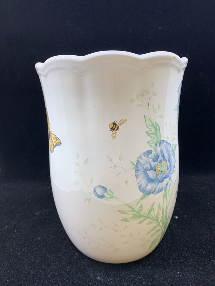 WHITE CERAMIC VASE SCALLOP EDGE PINK/BLUE FLOWER PATTERN.