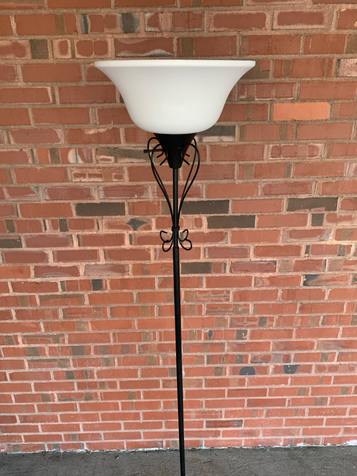 TALL BLACK FLOOR LAMP.