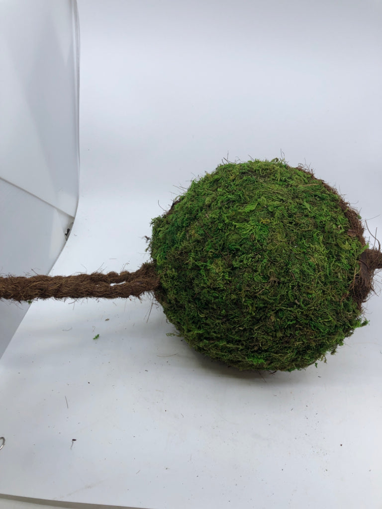 MOSS BIRD SHAPED HANGING PLANTER W/ PLASTIC INSERT.