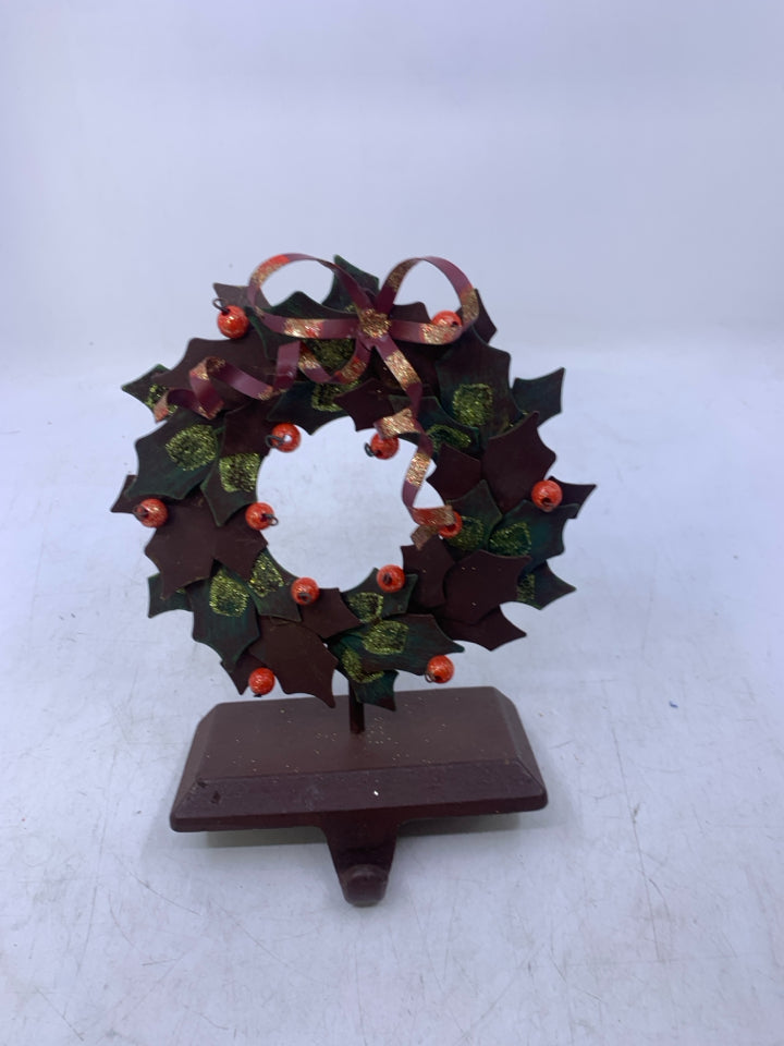 BROWN METAL W/ WREATH PIP BERRIES.