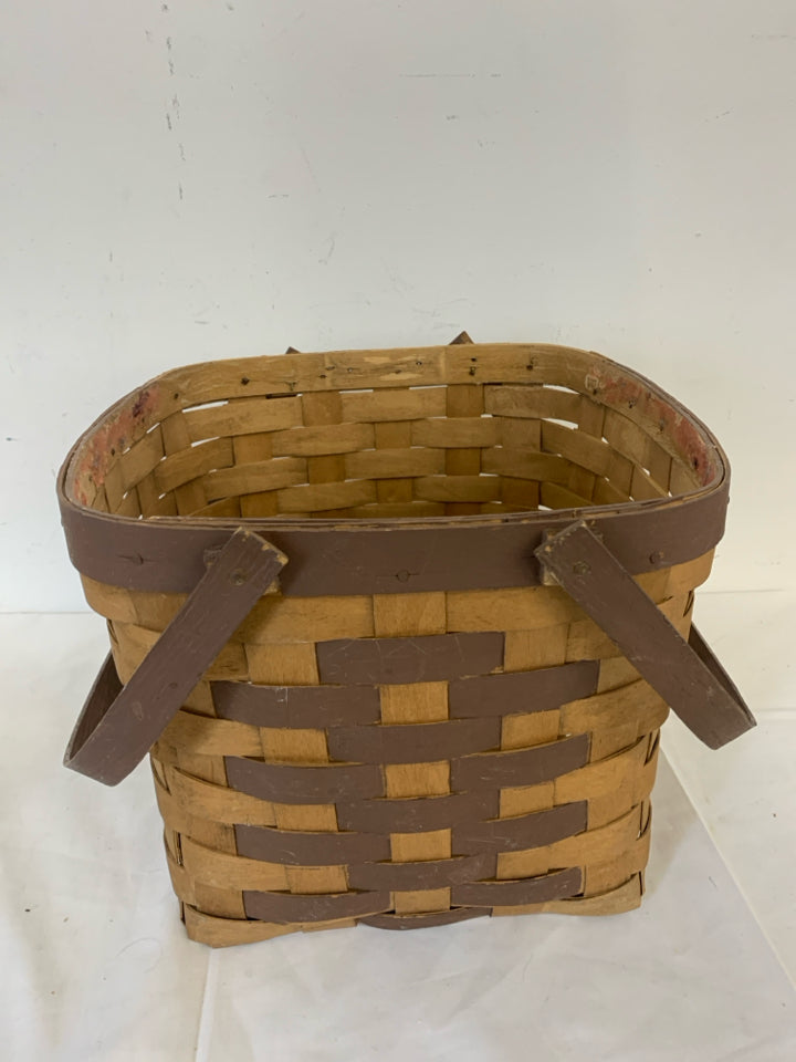 BASKET W/2 HANDLES.