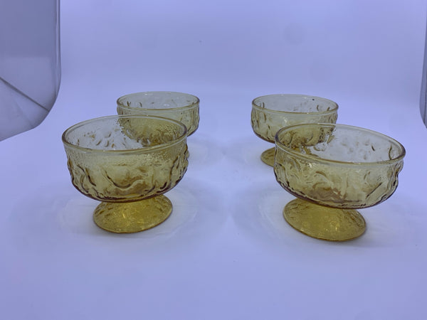 4PC VTG SMALL YELLOW GLASS SERVING CUPS.