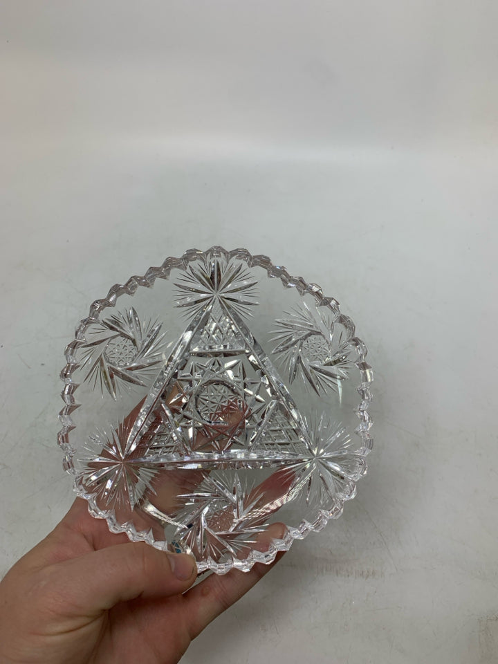 SHALLOW STAR PATTERN CRYSTAL CATCH ALL DISH.