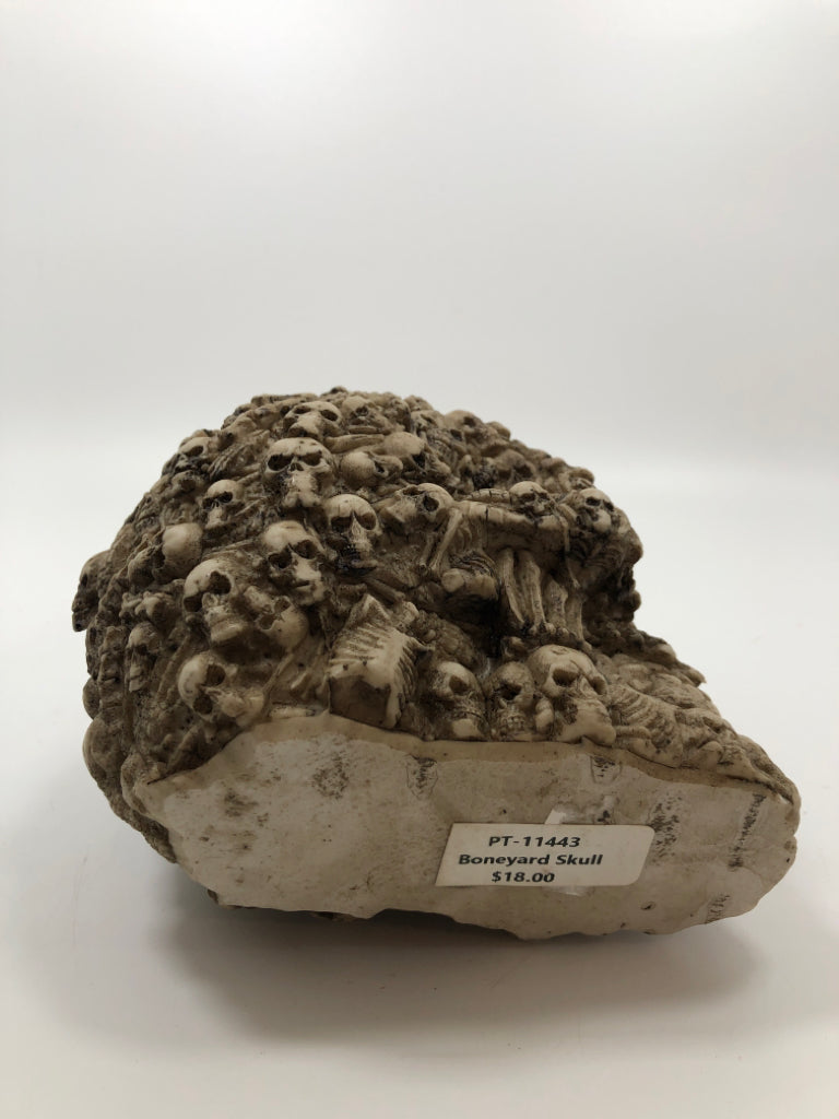 SKULL MADE OF SKULLS.