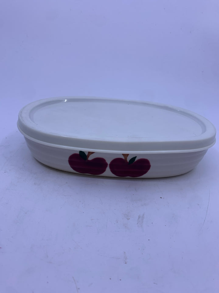 2 OVAL APPLE PATTERN BAKERS 7.