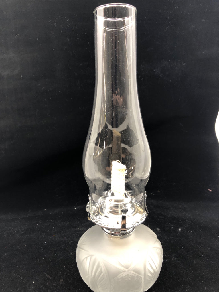 OIL LAMP W/ ETCHED FROSTED BASE.