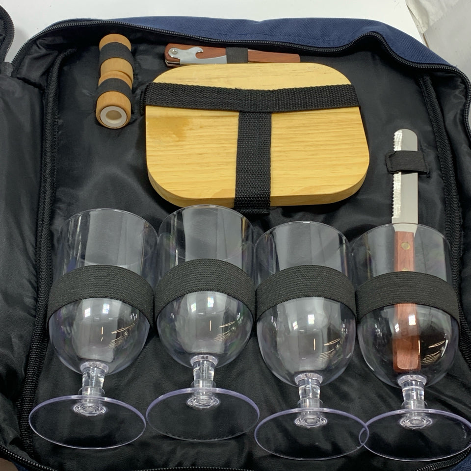 DELUXE PICNIC BACK PACK W/WINE COOLER.