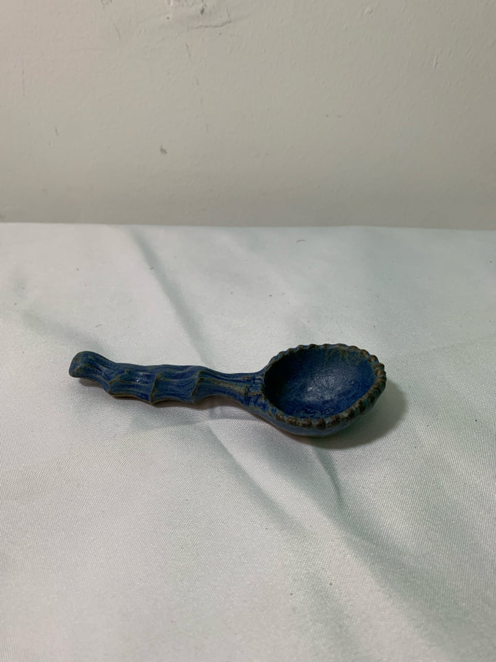 BLUE POTTERY CARVED SPOON.