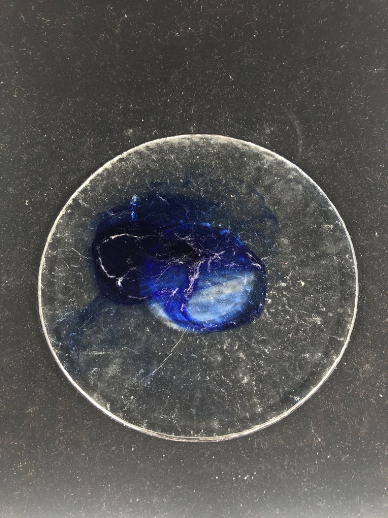 4 COBALT BLUE SWIRLED DINNER PLATES.