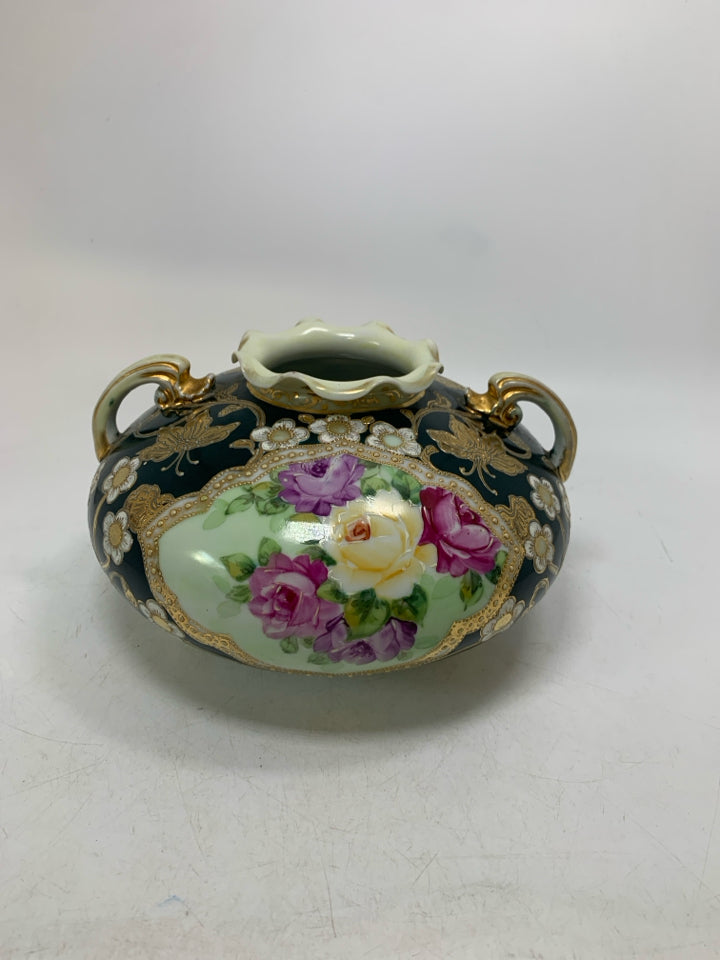 VTG FOOTED CERMAIC DARK GREEN W/ GOLD DETAILS PINK/YELLOW ROSES VASE.