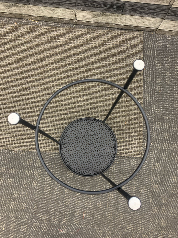 BLACK METAL PLANT STAND FLOWER PIECED BASE.