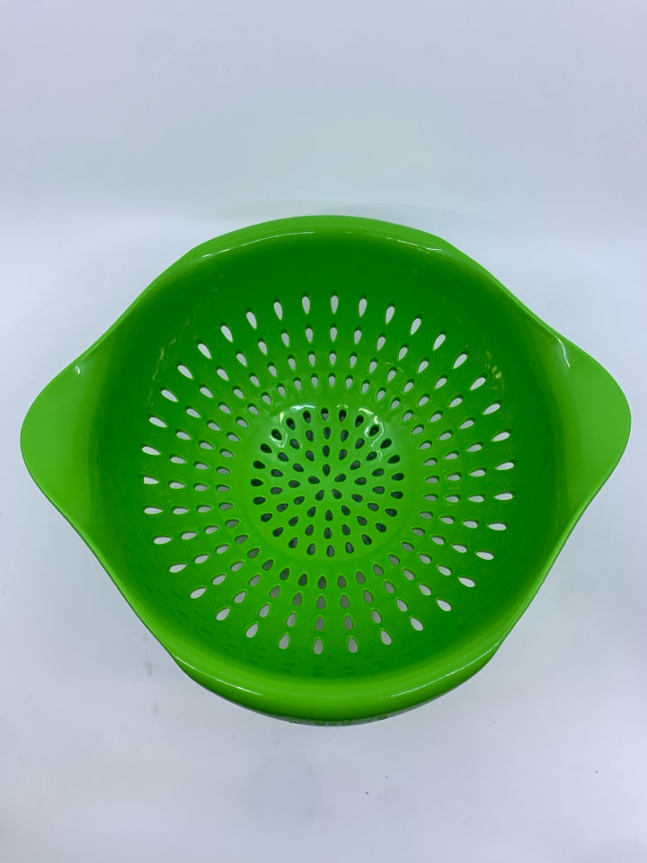 PRESERVE GREEN COLANDER.