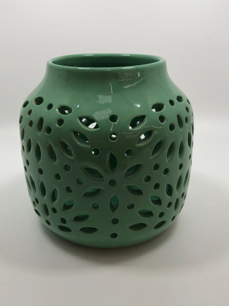 GREEN CERAMIC CANDLE LANTERN.