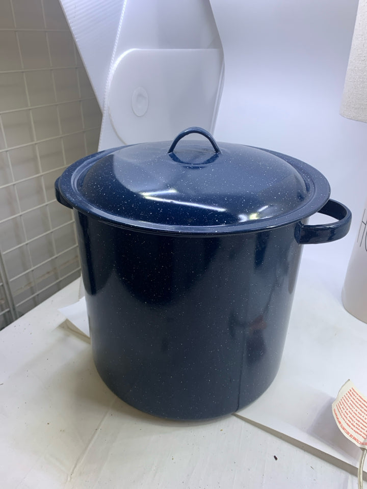 LARGE BLUE ENAMEL STOCK POT.