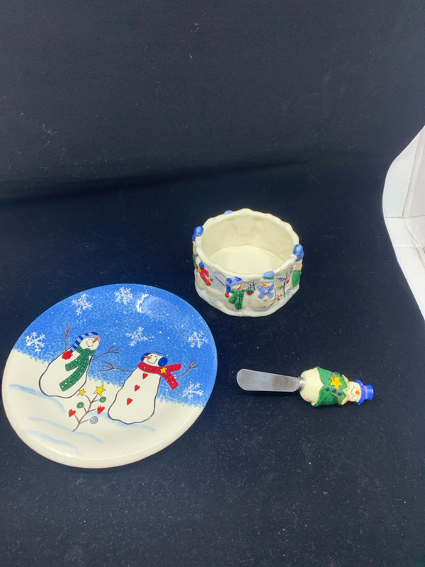 3 PC SNOWMAN CHEESE AND CRACKER DISH W SPREADER.