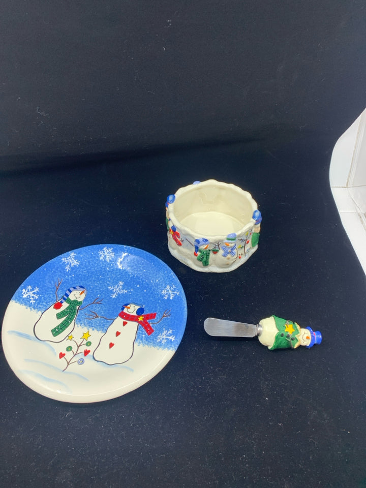 3 PC SNOWMAN CHEESE AND CRACKER DISH W SPREADER.