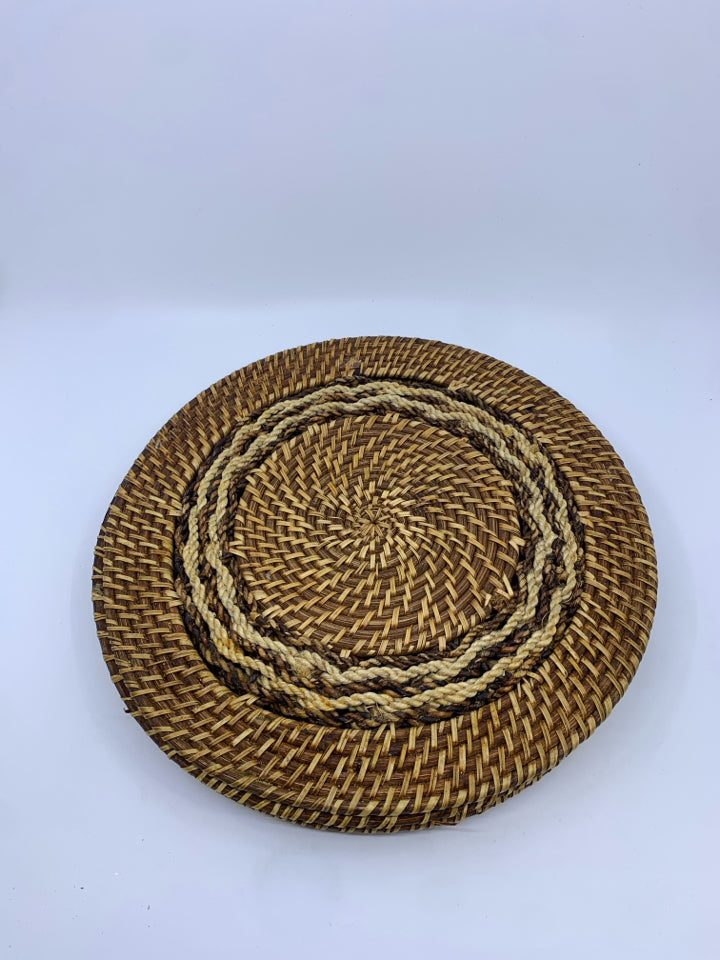 4 TIGHT WOVEN PLACEMAT CHARGERS.