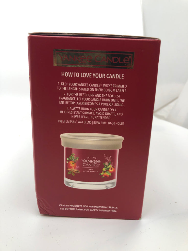 NIB YANKEE CANDLE GIFT SET.