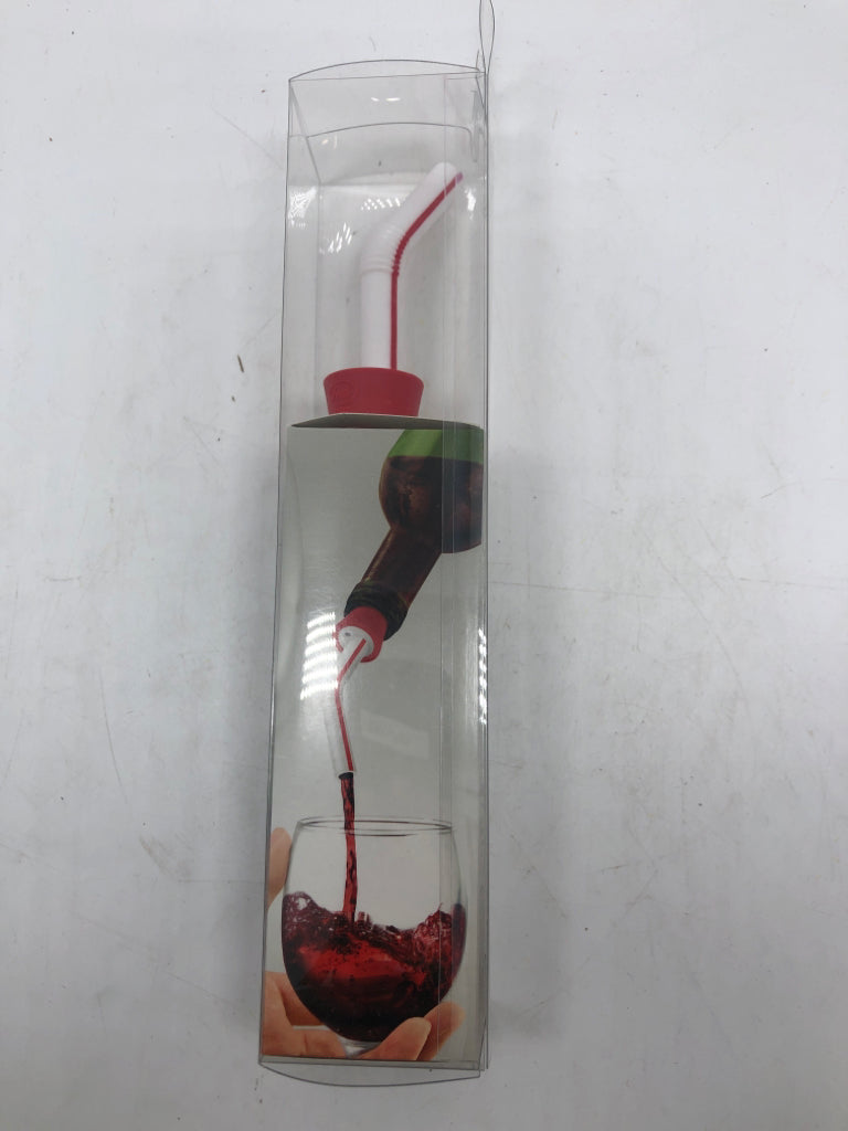 NIP BENDY STRAW WINE AERATOR.