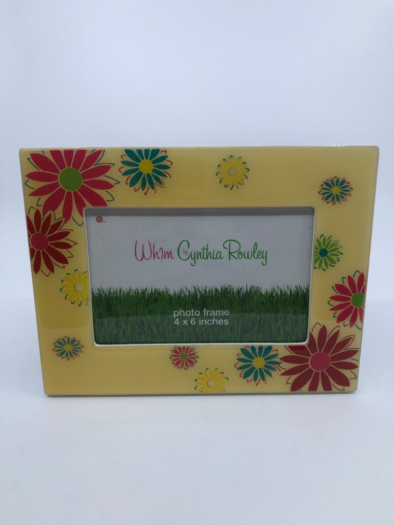 WHIM BY CYNTHIA ROWLEY FLORAL PICTURE FRAME.