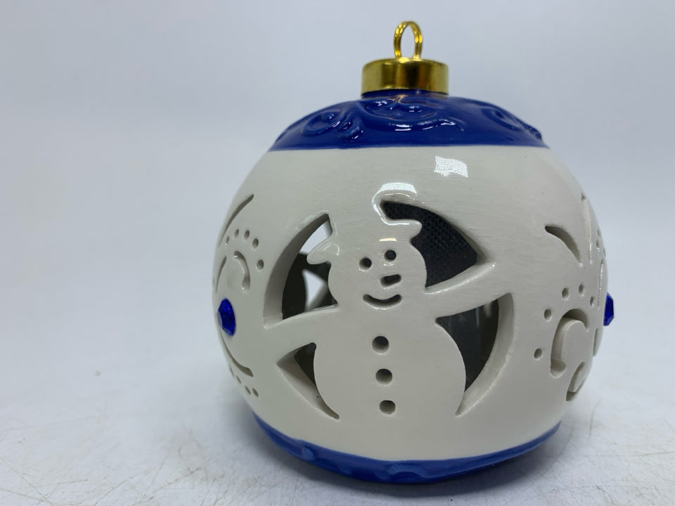 CIRCLE PIERCED LIGHT UP CERAMIC ORNAMENT.