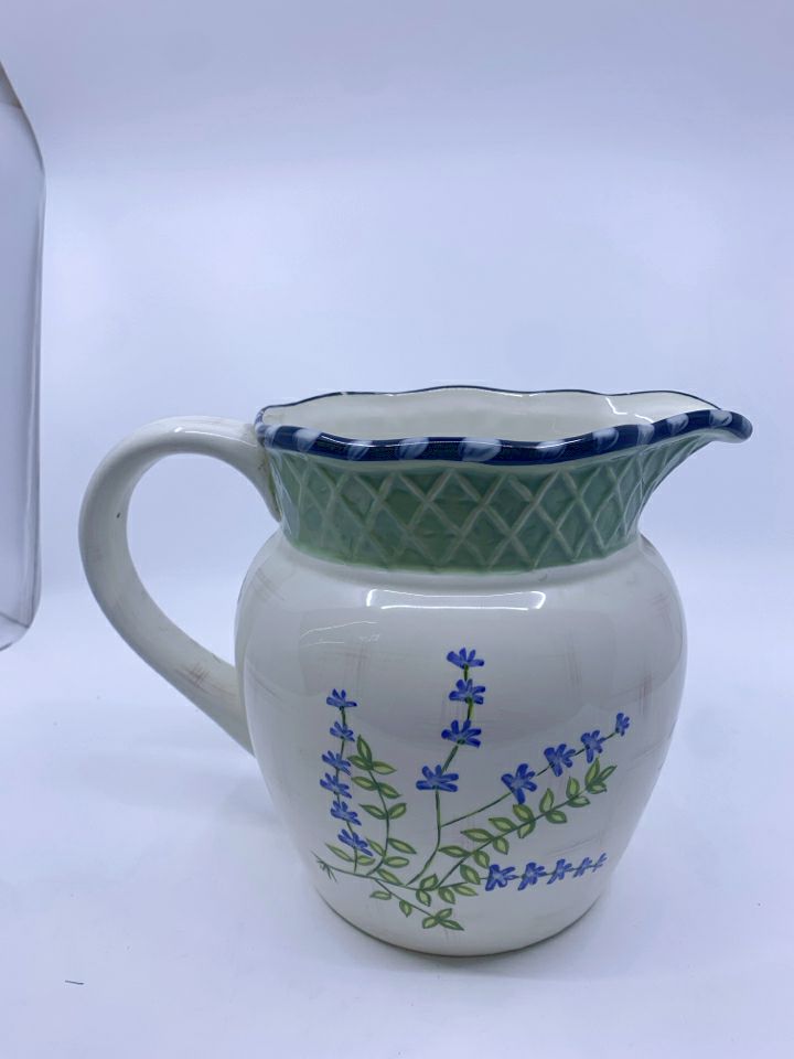 CERAMIC PARSLEY PITCHER.